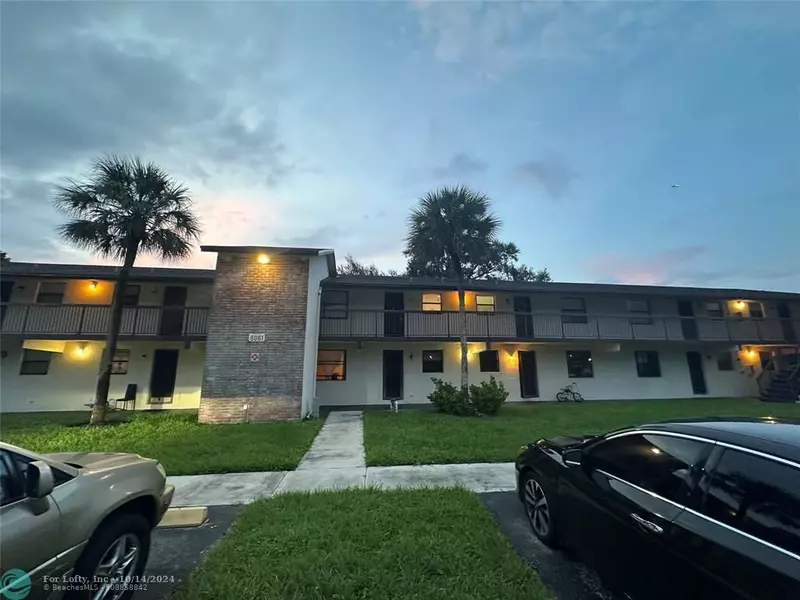 6061 Shakerwood Cir  #106, Tamarac, FL 33319