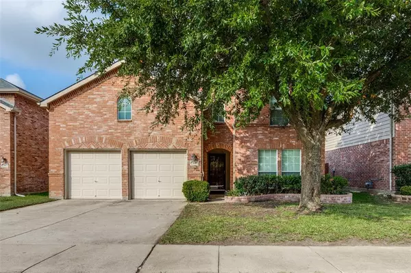 9049 Trail Blazer Drive, Fort Worth, TX 76131