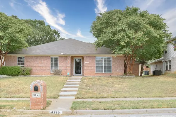 5601 Chimney Rock Drive, Arlington, TX 76017