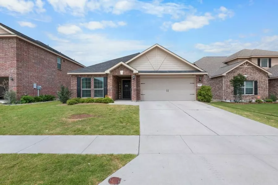 105 Bluebonnet Drive, Sanger, TX 76266