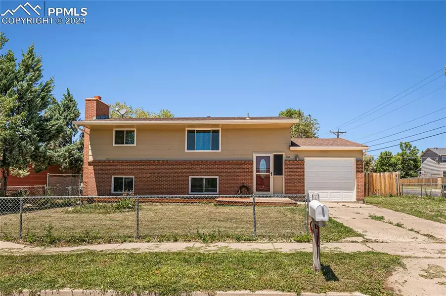 585 Calle Entrada, Fountain, CO 80817