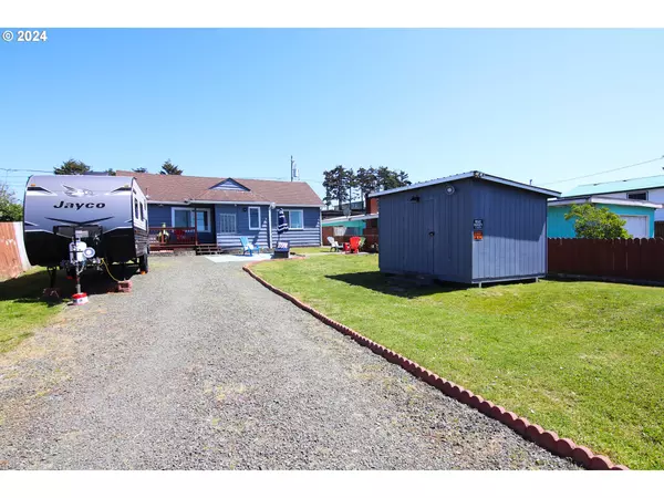 323 S Wall, Coos Bay, OR 97420