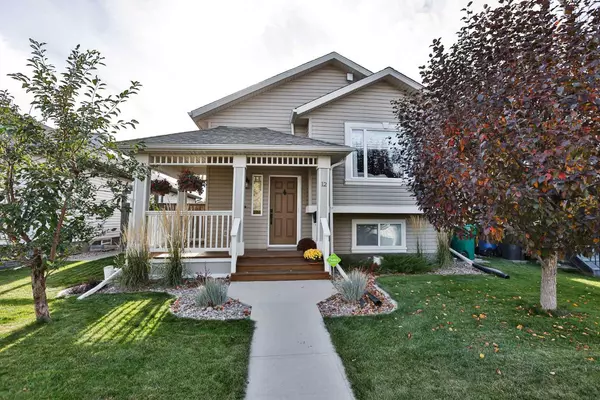 12 Jessie Robinson Close North, Lethbridge, AB T1H 6Y4