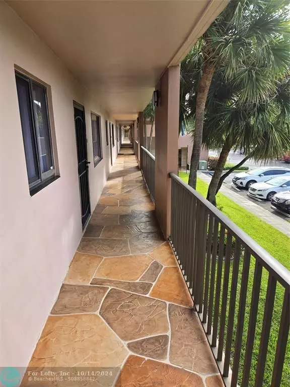 Fort Lauderdale, FL 33321,7442 Ashmont Cir  #203