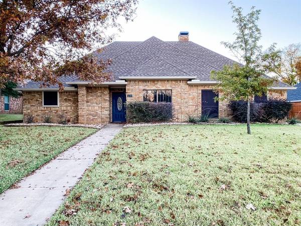 7 Edgemere Drive, Trophy Club, TX 76262