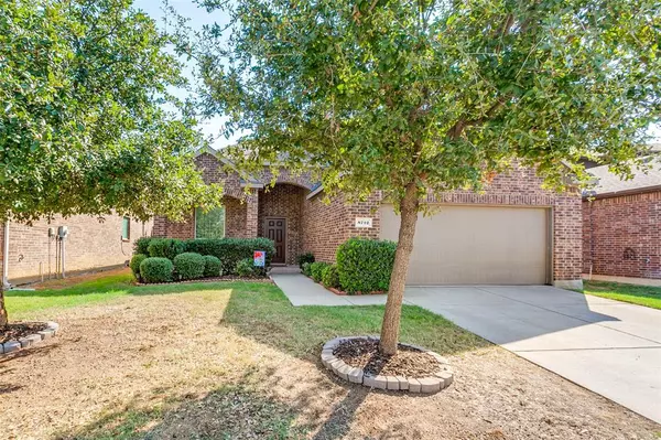 8712 Sierra Trail, Cross Roads, TX 76227