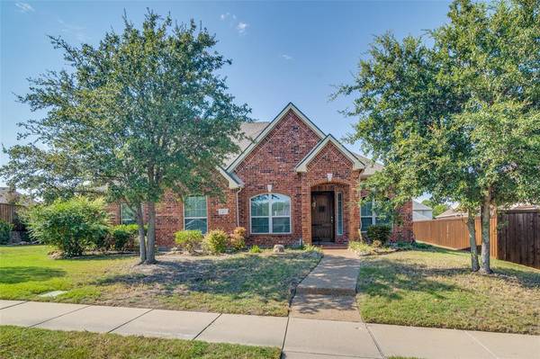 717 Mcfarlin Place, Rockwall, TX 75087