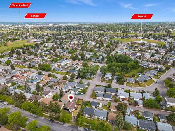 Calgary, AB T2A 2Z6,4932 Marlborough DR NE