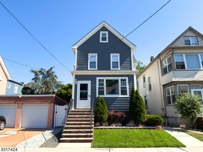 225 Filbert St, Roselle Park Boro, NJ 07204