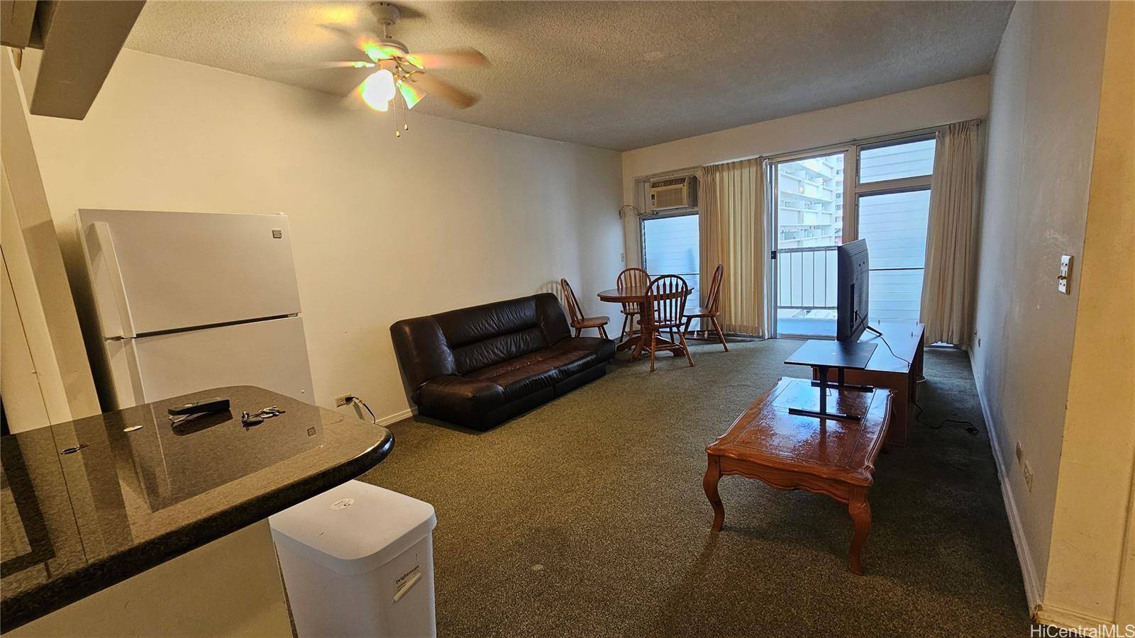 2465 Kuhio Avenue #706, Honolulu, HI 96815