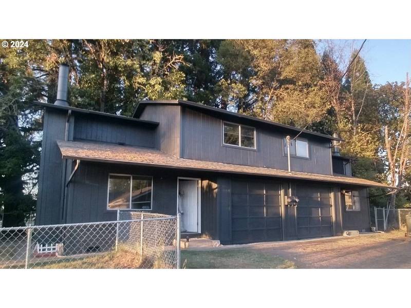 1220/1222 ELM ST, Junction City, OR 97448