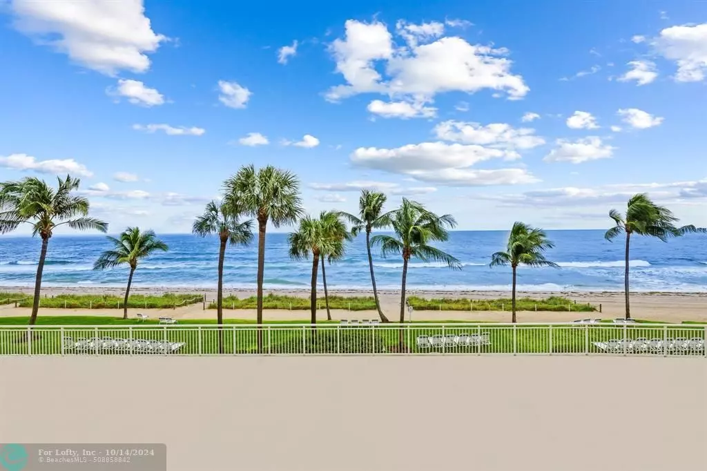 Pompano Beach, FL 33062,1051 Hillsboro Mile  #305 E