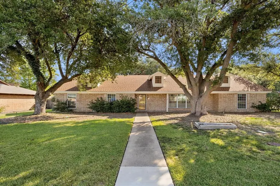 6413 Chapman Drive, Greenville, TX 75402