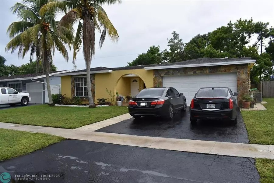 8480 NW 28th Pl, Sunrise, FL 33322