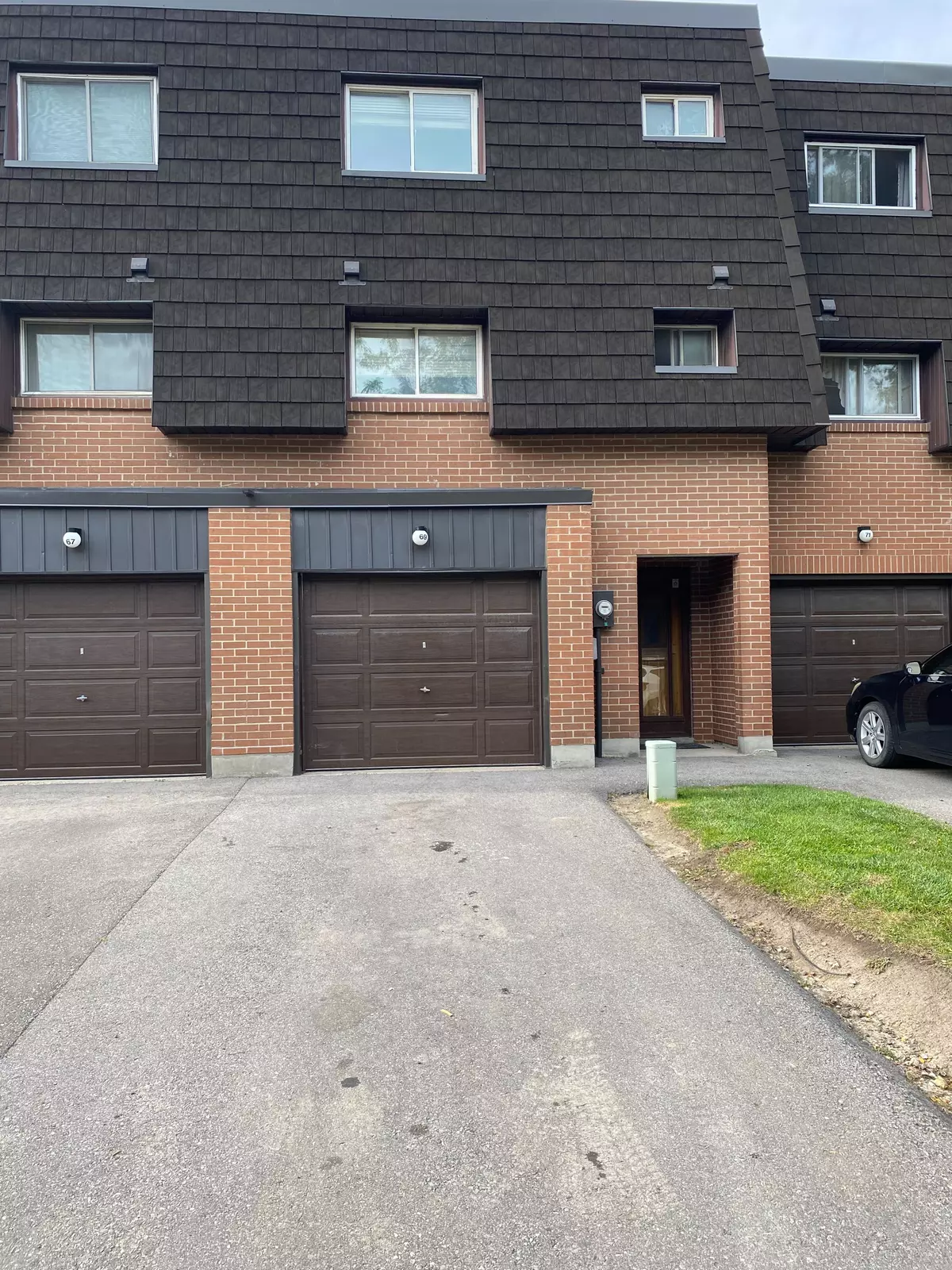 Brampton, ON L6T 1W7,69 Darras CT