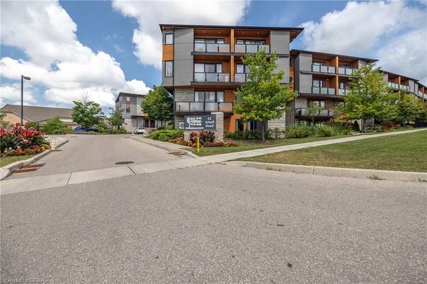 32 Arkell RD #17, Guelph, ON N1L 0L4