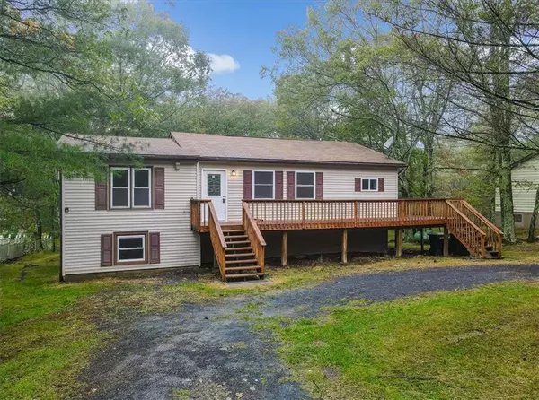 4860 West PINE RIDGE Drive, Pike County, PA 18324