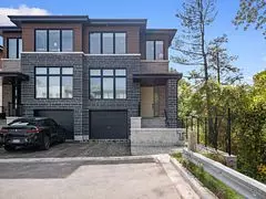 9 Direzze CT W, Richmond Hill, ON L4C 5T8