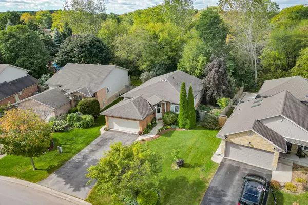 London, ON N6H 5J5,655 Thornwood CT