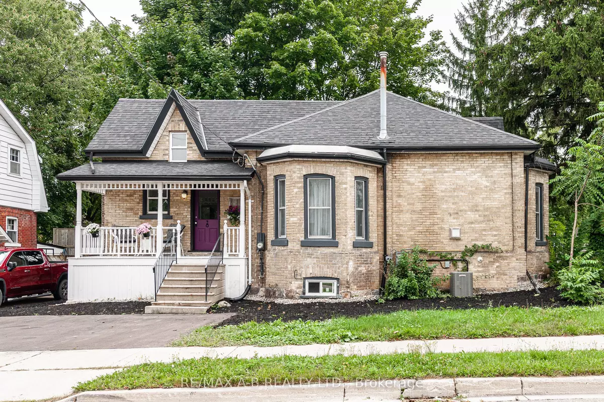 Stratford, ON N5A 2L6,246 Wellington ST