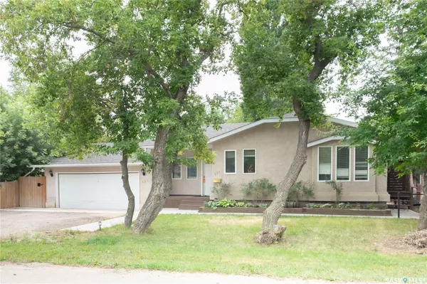 Regina Beach, SK S0G 4C0,223 Nicoll AVENUE