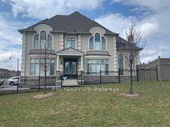 1 Royal West DR, Brampton, ON L6X 2X3