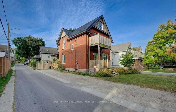 Kitchener, ON N2H 4L8,15 St Leger ST