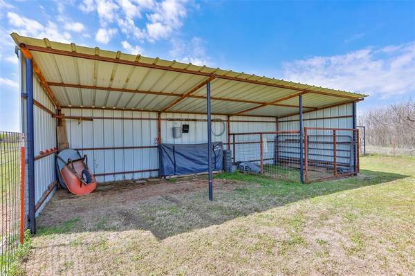 Gainesville, TX 76240,CR 2156 County Rd 2156