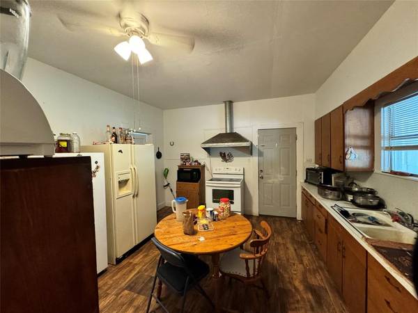 Coleman, TX 76834,408 E 4th Street