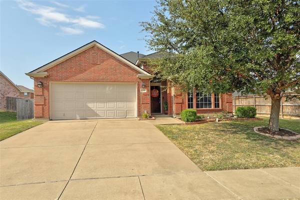 8200 Mossberg Drive, Arlington, TX 76002