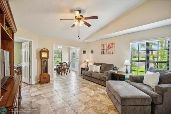 Boca Raton, FL 33498,10298 Riverbend Ter