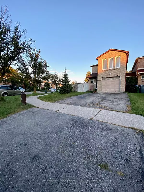 4250 Beacon LN, Mississauga, ON L5C 3V9