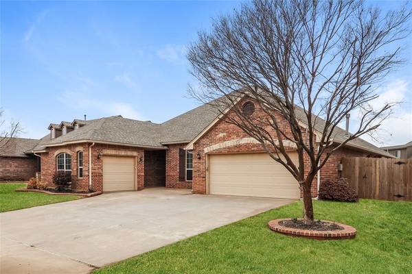 6113 NW 162nd Street, Edmond, OK 73013