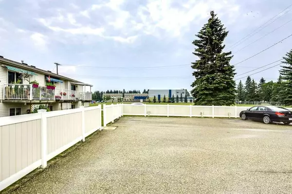 Red Deer, AB T4N 3S3,3500-3508 48 AVE