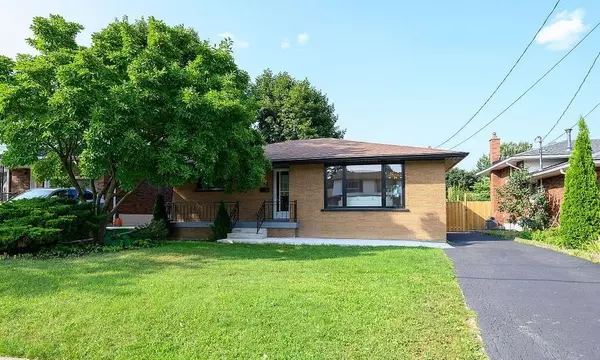 32 MIAMI DR, Hamilton, ON L9C 2K3