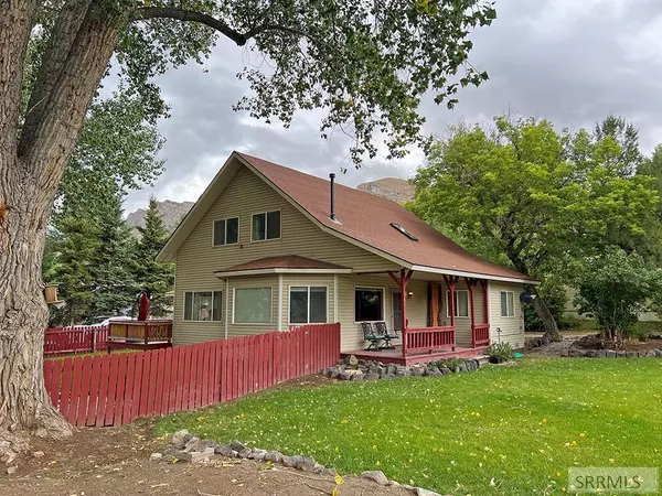 301 E Era Avenue, Arco, ID 83213