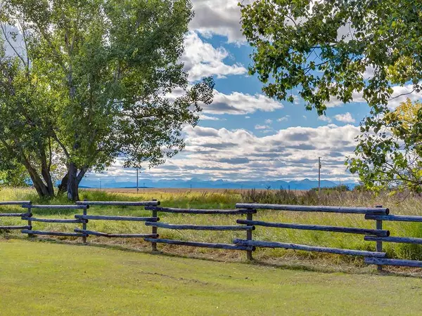 242245 Chinook Arch LN, Rural Rocky View County, AB T3Z3L3