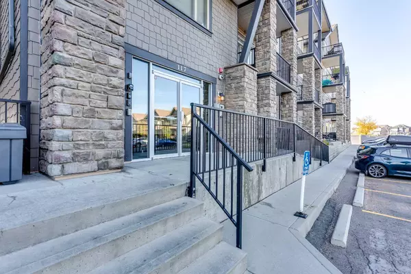 Calgary, AB T2Z 5E2,117 Copperpond Common Southeast #317