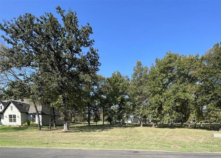 247 Saint Andrews Drive, Mabank, TX 75156