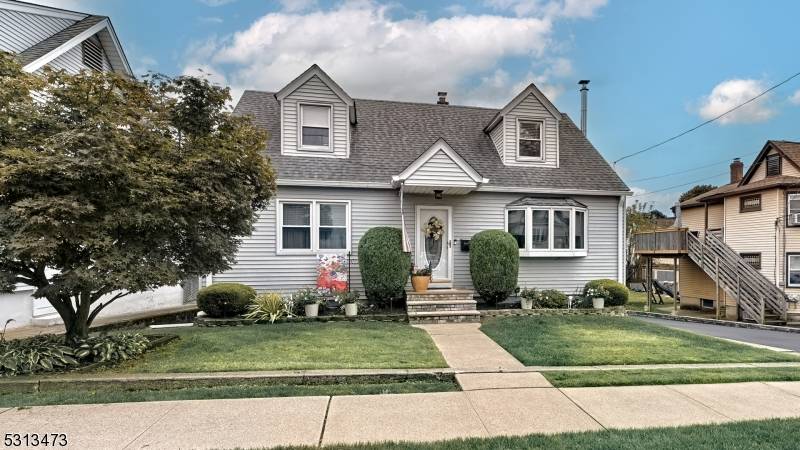 166 Grant Ave, Totowa Boro, NJ 07512