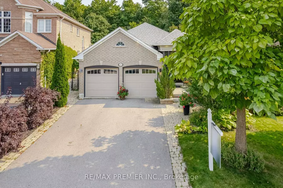 111 Regency View HTS, Vaughan, ON L6A 3T7