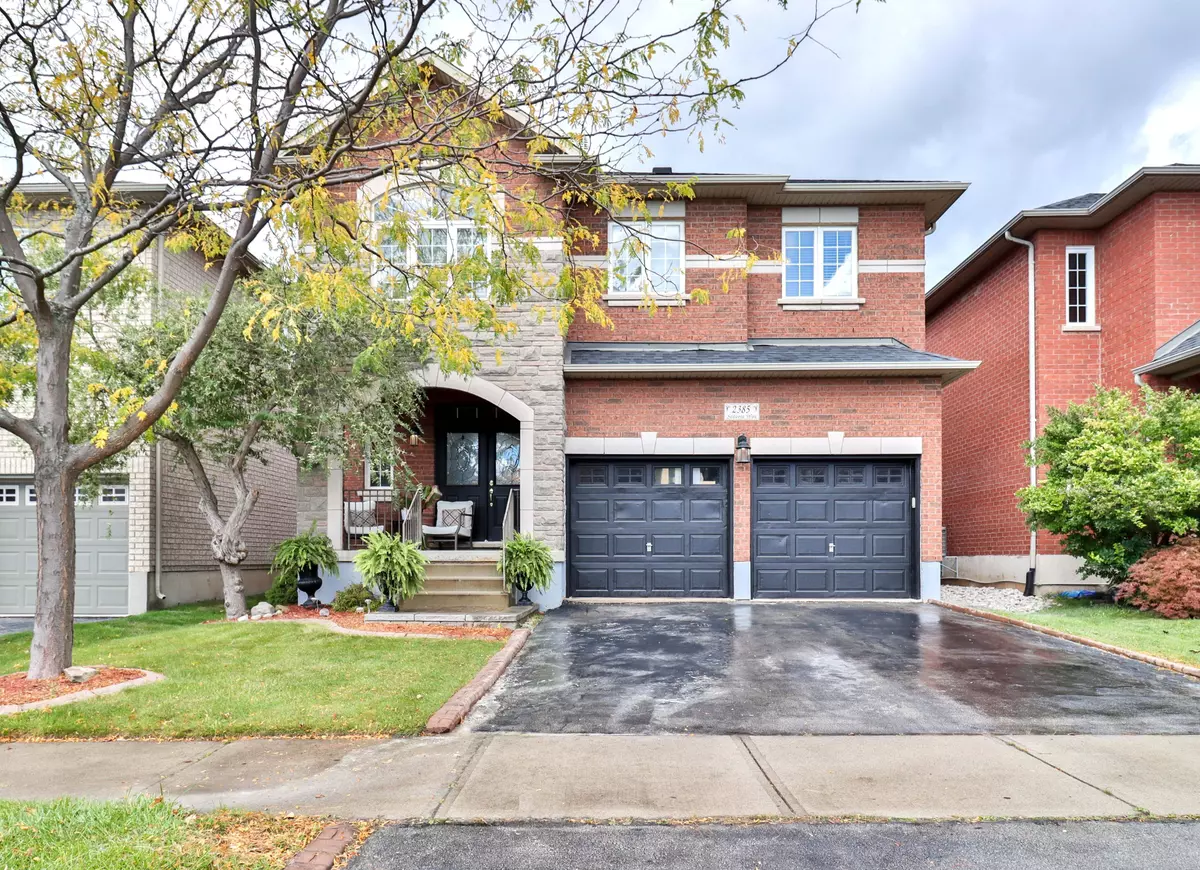 Oakville, ON L6M 4V5,2385 Sequoia WAY