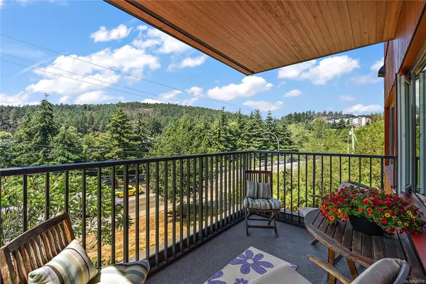 View Royal, BC V9B 0P2,150 Nursery Hill Dr #204