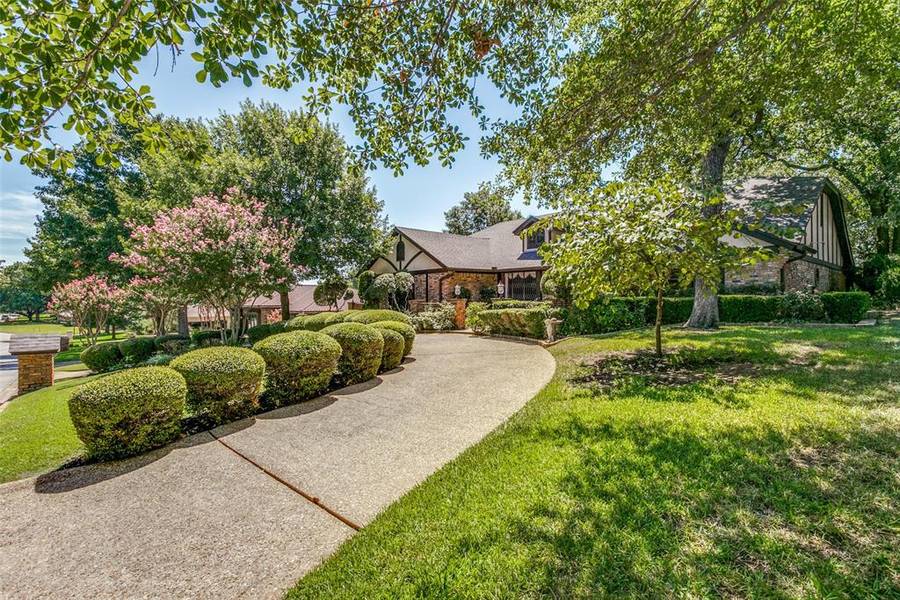 409 Falcon Court, Colleyville, TX 76034