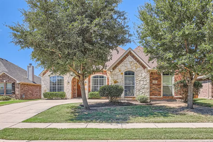 2323 San Augustine Lane, Grand Prairie, TX 75052