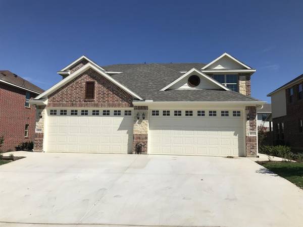 4908-4910 Villas Drive,  Sanger,  TX 76266