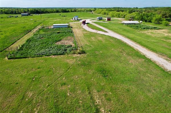 Carbon, TX 76435,355 County Road 351