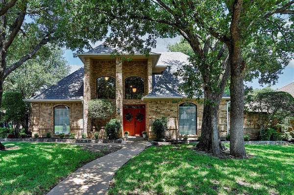 1821 Glenbrook Court, Bedford, TX 76021