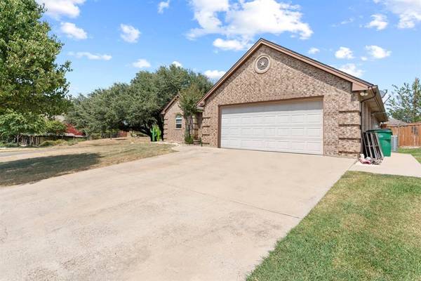 Stephenville, TX 76401,201 Spring Bouquet Street