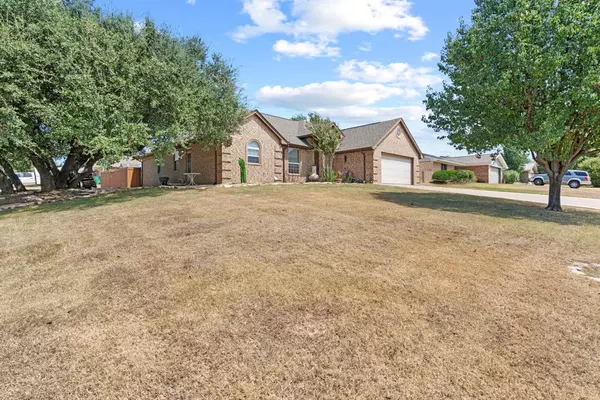 Stephenville, TX 76401,201 Spring Bouquet Street